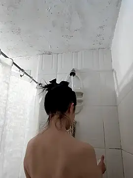 Isabella 21x online show from January 12, 2026, 11:48 am