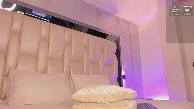  CurlyGirl  online show from October 30, 2025, 8:09 pm