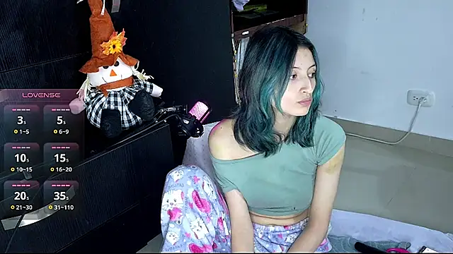 Snapshot of Camila---torres chatting on October 29, 2025, 2:25 am Camila---torres online show from October 29, 2025, 2:25 am