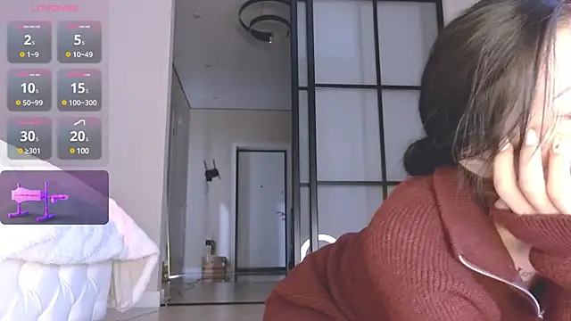 Snapshot of Ake_Mi chatting on February 24, 2025, 4:15 pm Ake Mi online show from February 24, 2025, 4:15 pm