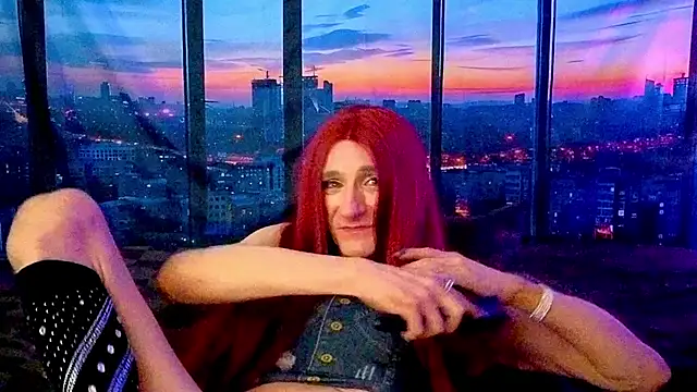 Snapshot of LuvNuk chatting on February 25, 2025, 2:11 pm LuvNuk online show from February 25, 2025, 2:11 pm