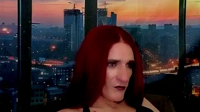 Snapshot of LuvNuk chatting on September 10, 2025, 9:31 am LuvNuk online show from September 10, 2025, 9:31 am