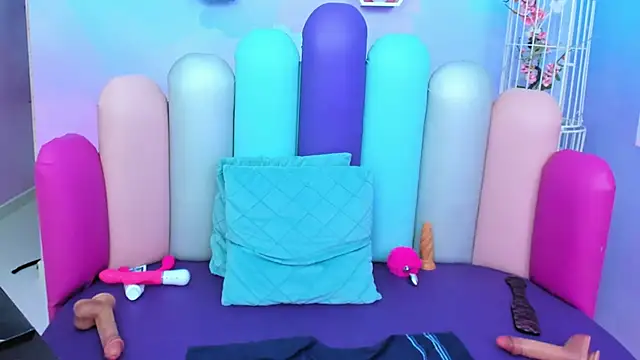 LYA SWEETX online show from February 20, 2025, 10:05 am