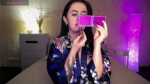 VioletCatt online show from January 4, 2025, 6:52 am