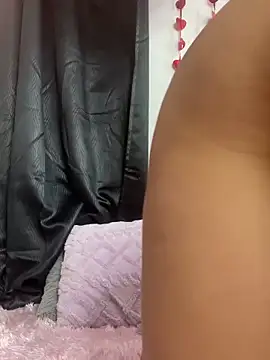 AnnaRosse1 online show from February 26, 2025, 7:27 pm