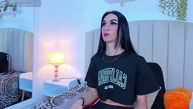 Mia thompson 19 online show from October 9, 2025, 7:56 pm