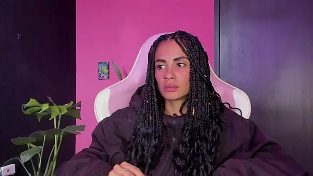 Snapshot of Juanadearco5 chatting on December 6, 2024, 9:24 pm Juanadearco5 online show from December 6, 2024, 9:24 pm