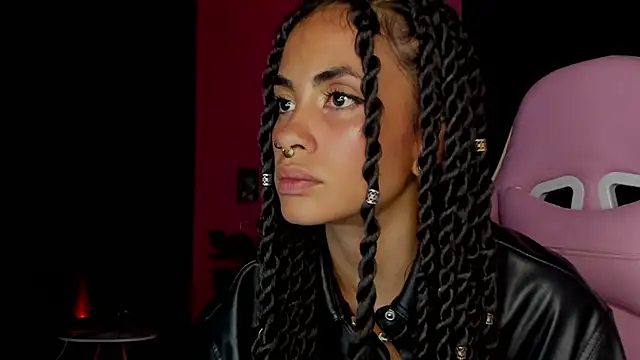 Snapshot of Juanadearco5 chatting on December 28, 2024, 10:55 pm Juanadearco5 online show from December 28, 2024, 10:55 pm