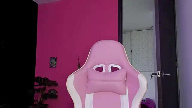 Snapshot of Juanadearco5 chatting on January 2, 2025, 10:01 pm Juanadearco5 online show from January 2, 2025, 10:01 pm