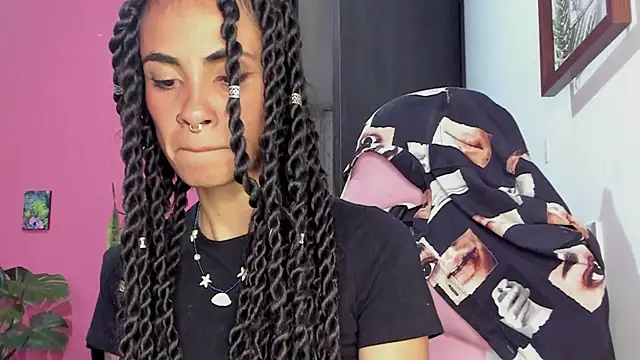 Snapshot of Juanadearco5 chatting on January 4, 2025, 10:34 pm Juanadearco5 online show from January 4, 2025, 10:34 pm