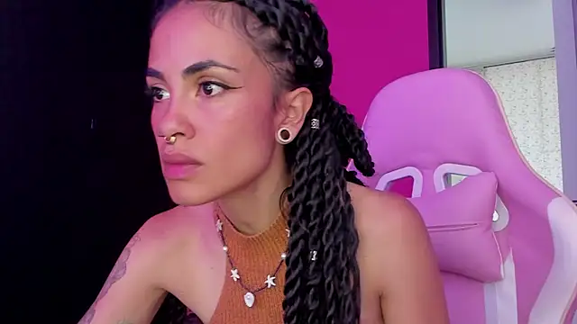 Snapshot of Juanadearco5 chatting on January 7, 2025, 6:56 pm Juanadearco5 online show from January 7, 2025, 6:56 pm