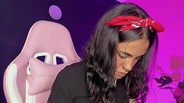 Snapshot of Juanadearco5 chatting on January 30, 2025, 10:51 pm Juanadearco5 online show from January 30, 2025, 10:51 pm