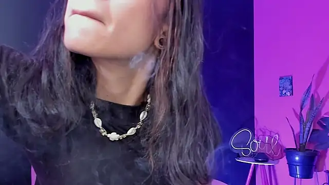 Snapshot of Juanadearco5 chatting on February 17, 2025, 2:37 pm Juanadearco5 online show from February 17, 2025, 2:37 pm