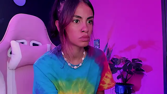 Snapshot of Juanadearco5 chatting on February 25, 2025, 12:24 pm Juanadearco5 online show from February 25, 2025, 12:24 pm