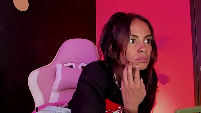 Snapshot of Juanadearco5 chatting on March 4, 2025, 3:48 pm Juanadearco5 online show from March 4, 2025, 3:48 pm