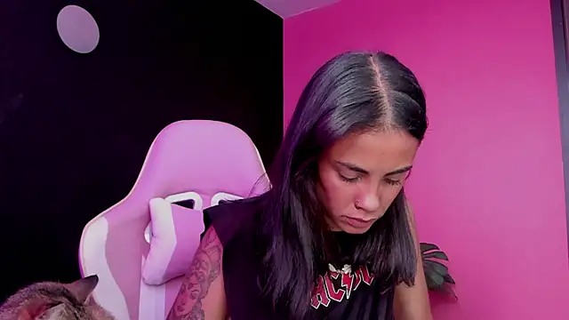 Snapshot of Juanadearco5 chatting on March 12, 2025, 3:07 pm Juanadearco5 online show from March 12, 2025, 3:07 pm