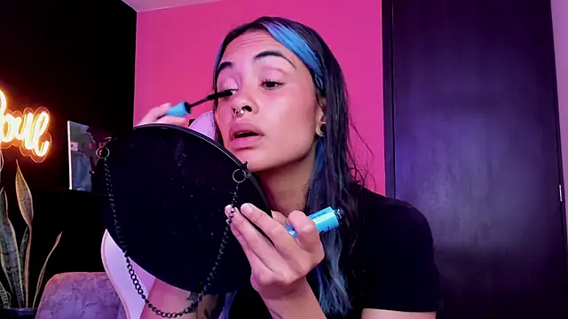 Snapshot of Juanadearco5 chatting on October 9, 2025, 3:32 pm Juanadearco5 online show from October 9, 2025, 3:32 pm