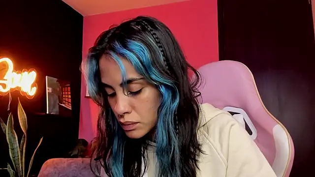 Snapshot of Juanadearco5 chatting on October 15, 2025, 9:37 pm Juanadearco5 online show from October 15, 2025, 9:37 pm