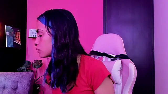 Snapshot of Juanadearco5 chatting on October 23, 2025, 2:38 pm Juanadearco5 online show from October 23, 2025, 2:38 pm