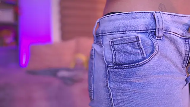 madelyn rose  online show from September 13, 2025, 2:11 am