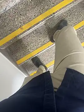 hotisraeli online show from March 3, 2025, 9:11 am