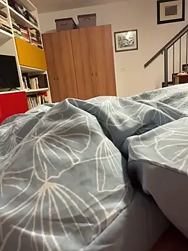 nik2017 online show from October 23, 2025, 10:19 pm