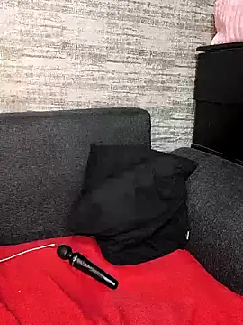 ExclusiveLeexx online show from April 1, 2026, 10:05 am