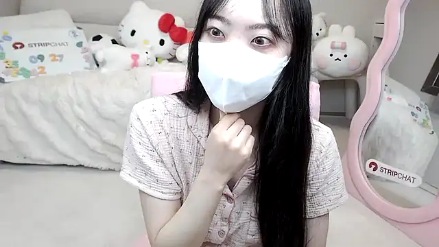 momo room online show from September 26, 2025, 11:53 pm