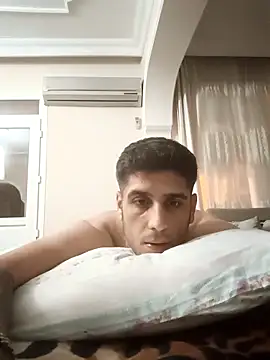 arenn1997 online show from October 20, 2025, 12:33 am