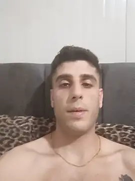 arenn1997 online show from May 16, 2026, 12:40 am