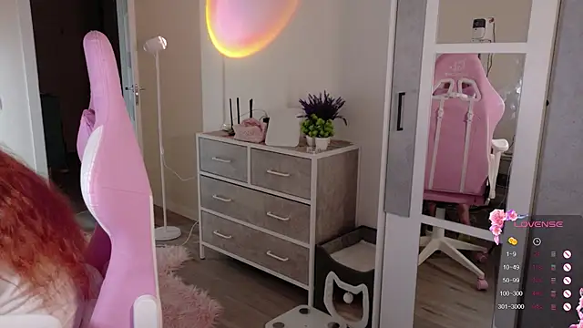 cinnabon girls online show from November 13, 2025, 11:36 pm