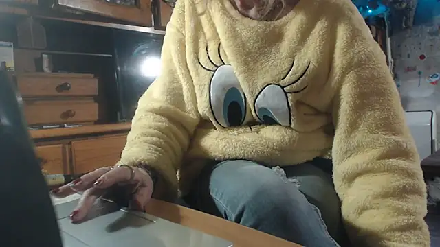 eva2023sexy online show from February 17, 2026, 12:01 pm