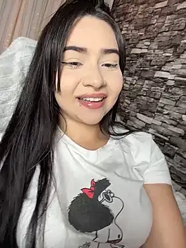 corallwells online show from March 4, 2026, 12:16 am