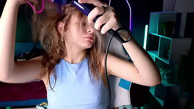 LitaBrom online show from December 14, 2024, 1:17 am