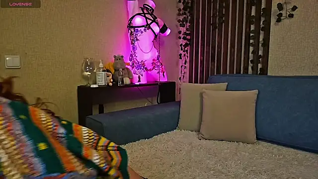  SweetFox  online show from September 30, 2025, 9:20 pm