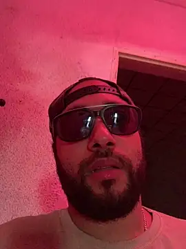 eljefedamino1994 online show from June 27, 2026, 10:53 am