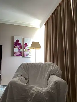 LenaundLeon online show from April 19, 2026, 10:14 am