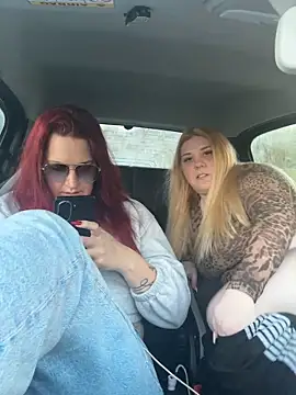 LenaundLeon online show from April 19, 2026, 6:10 pm