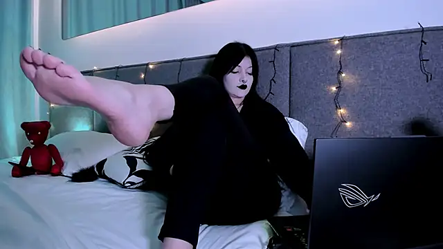  Goddess Misha  online show from December 7, 2024, 9:22 pm