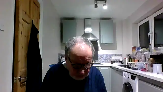 Snapshot of jimmybenido chatting on December 31, 2024, 5:07 pm jimmybenido online show from December 31, 2024, 5:07 pm
