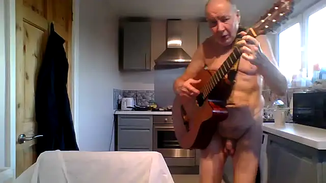Snapshot of jimmybenido chatting on February 28, 2025, 5:15 pm jimmybenido online show from February 28, 2025, 5:15 pm