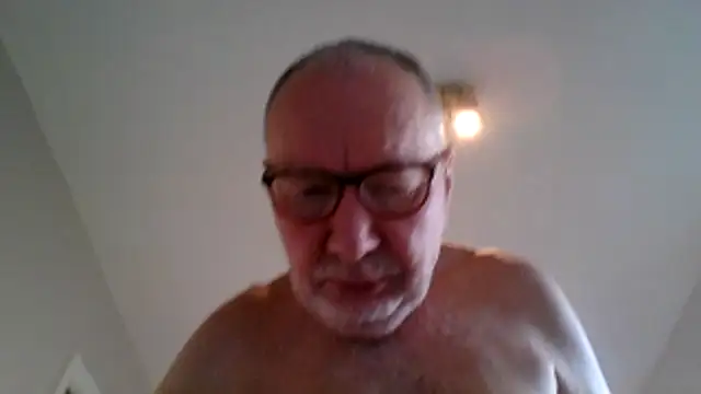 Snapshot of jimmybenido chatting on March 10, 2025, 5:18 pm jimmybenido online show from March 10, 2025, 5:18 pm