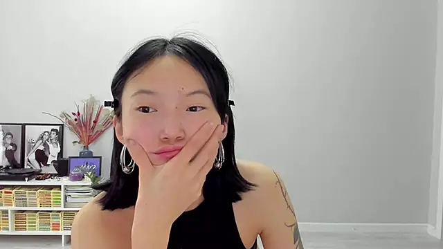 Snapshot of ailey_chao chatting on April 18, 2026, 2:37 am ailey chao online show from April 18, 2026, 2:37 am