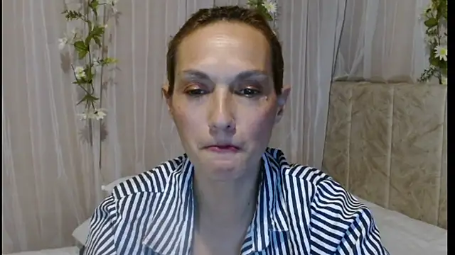Snapshot of italagomez_ chatting on March 1, 2025, 2:37 am italagomez online show from March 1, 2025, 2:37 am