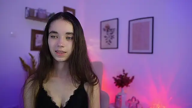 Gia Paige18 online show from November 20, 2025, 2:17 pm