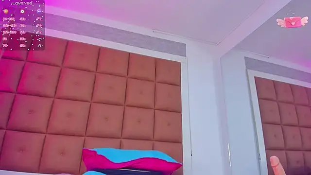 ELLA KELLY online show from February 12, 2025, 5:37 pm