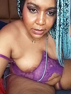 ELLA KELLY online show from March 6, 2025, 3:02 pm