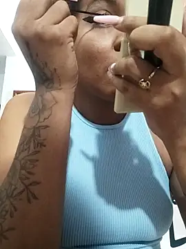 ELLA KELLY online show from November 4, 2025, 11:42 am