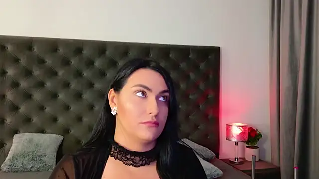 KrisNoir online show from October 12, 2025, 9:08 am