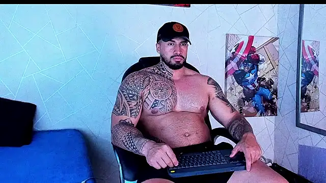 Cristian Walker online show from November 11, 2025, 1:55 pm